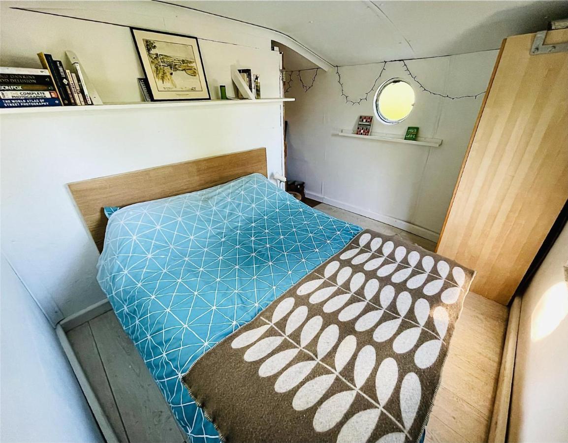 Apartment Boutique Boat Contemporary Barge Bath