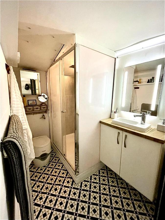 Boutique Boat Contemporary Barge Bath